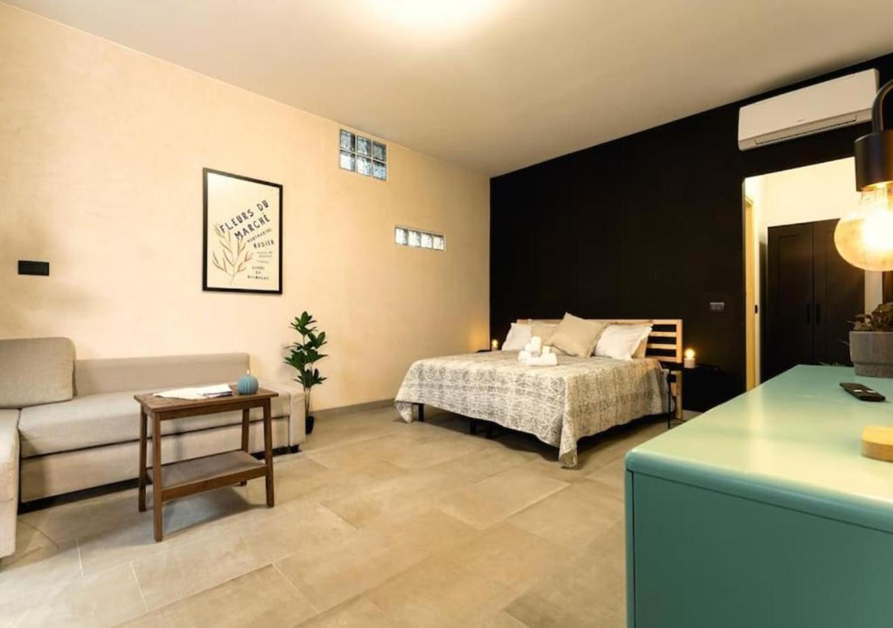 Residence La Corte - Bilocale 3 诺瓦拉 外观 照片
